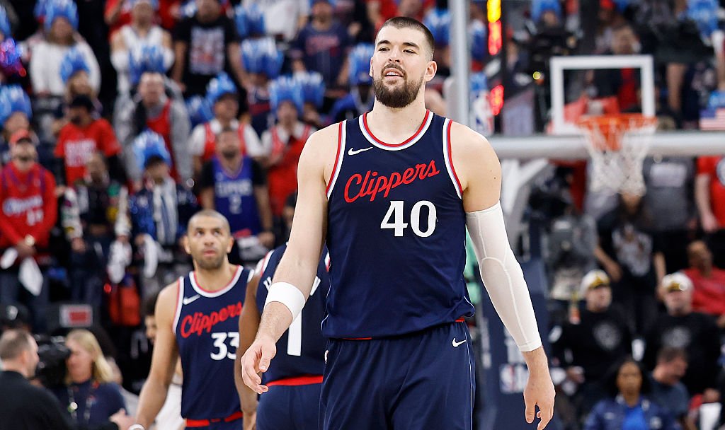 包含穆古鲁扎遭遇二十持续失利，快船教练压力巨大！的词条